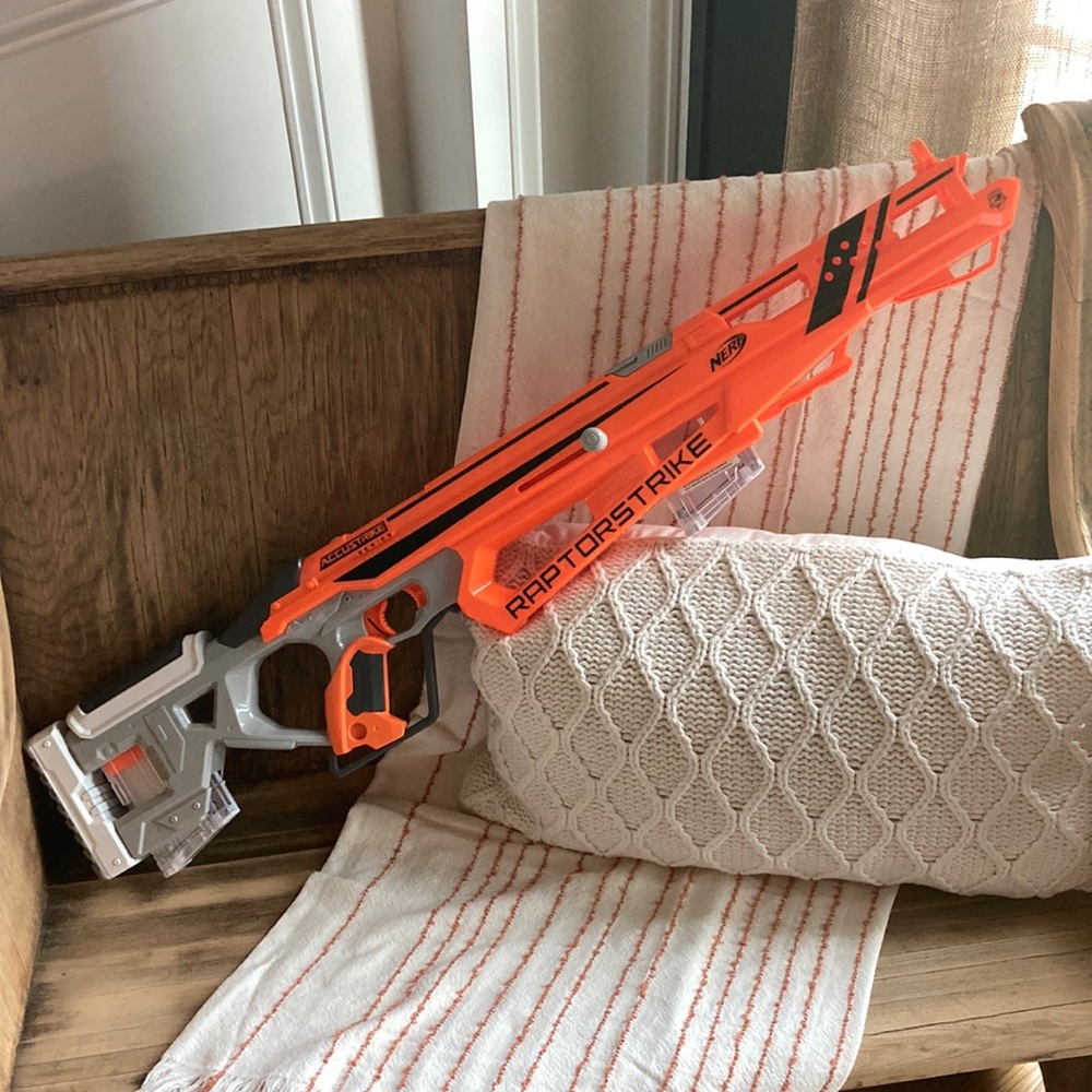 Nerf accustrike raptorstrike